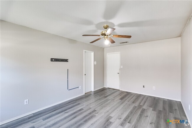 Building Photo - 4309 Embers Dr Rental