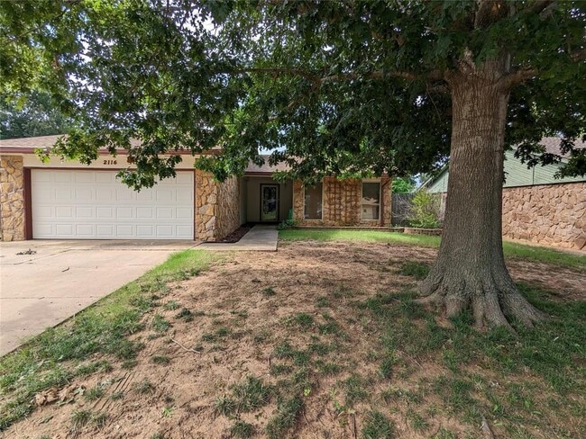 Building Photo - 2116 Oakvista Cir Rental