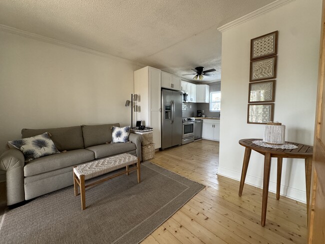 Photo - 2109 Pine Tree Dr Unit C14