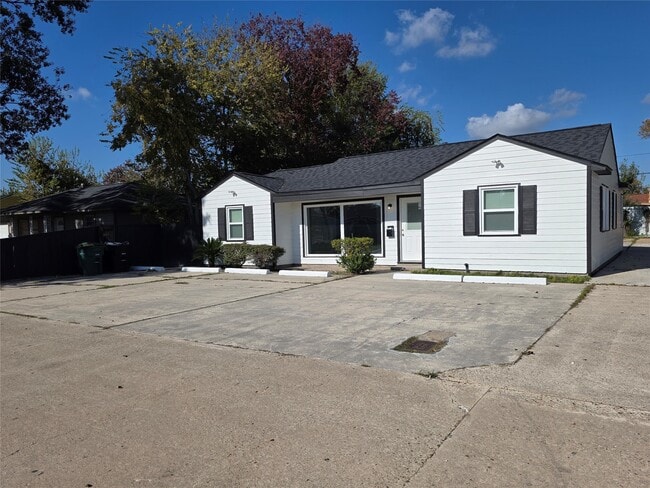 Building Photo - 13379 Force St