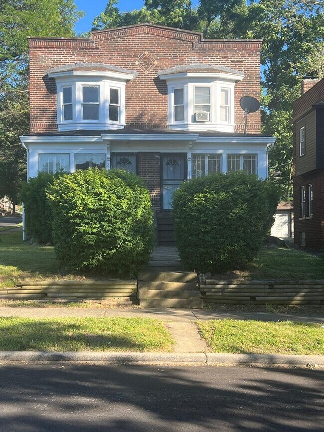3244-3246 Sycamore Rd