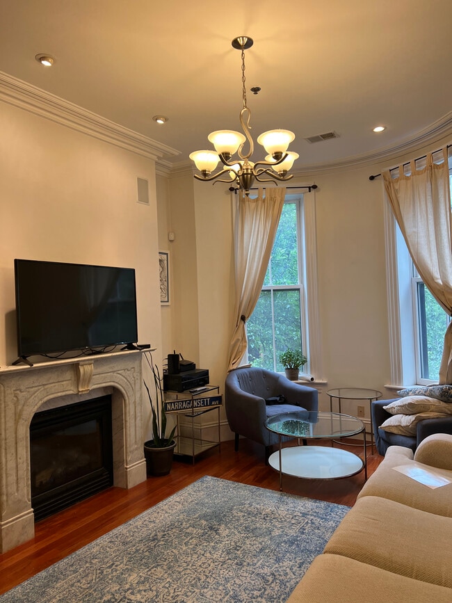 Photo - 34 Greenwich Park Unit 2