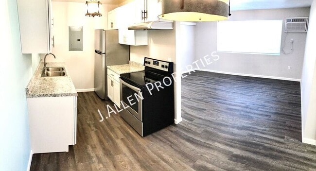 Photo - 1807 Parker Cir Unit A