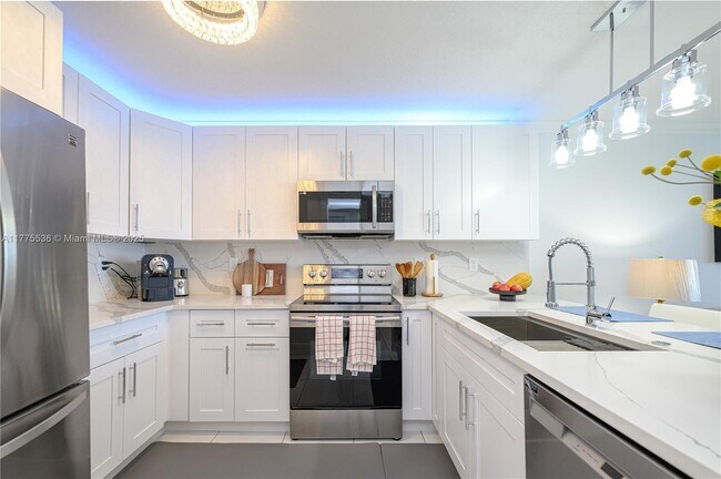 Photo - 3180 S Ocean Dr Unit 902