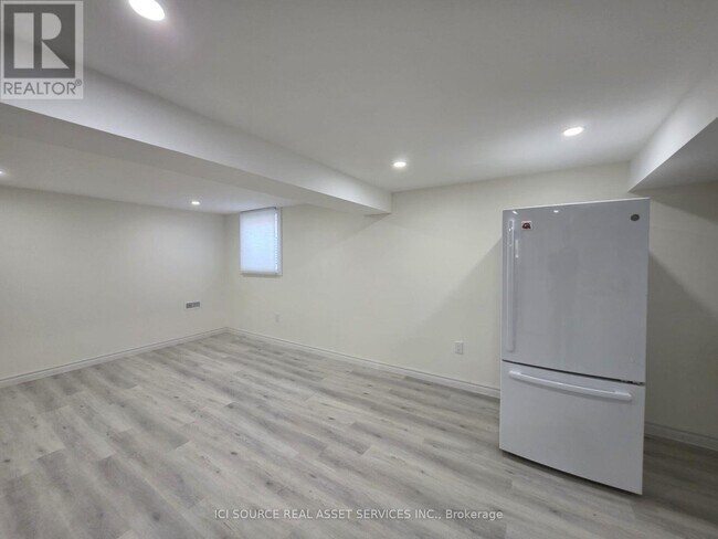 Photo - 1324 Odessa Crescent