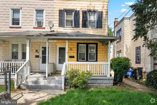 Building Photo - 642 Manor Rd Rental