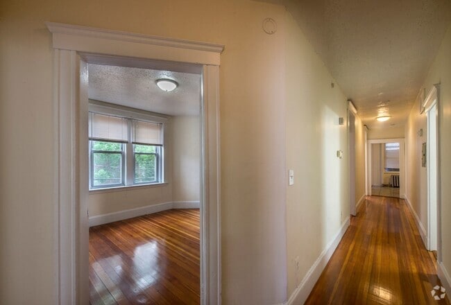 Building Photo - 2-bed Allston @ Union Square ~ No Broker Fee Rental