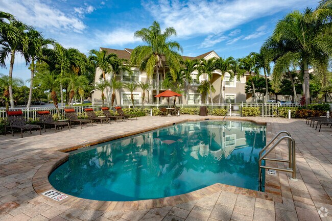 Swimming Pool - Legacy Lakeview