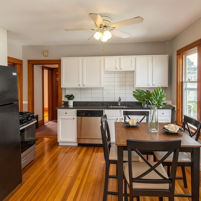 Building Photo - 97 Nightingale Ave Unit 97 Nightingale Ave. Rental