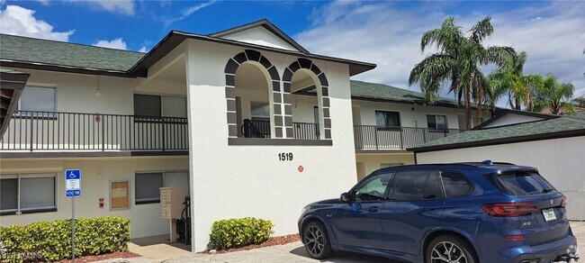 Building Photo - 1519 Cape Coral Pkwy W Unit 7 Rental