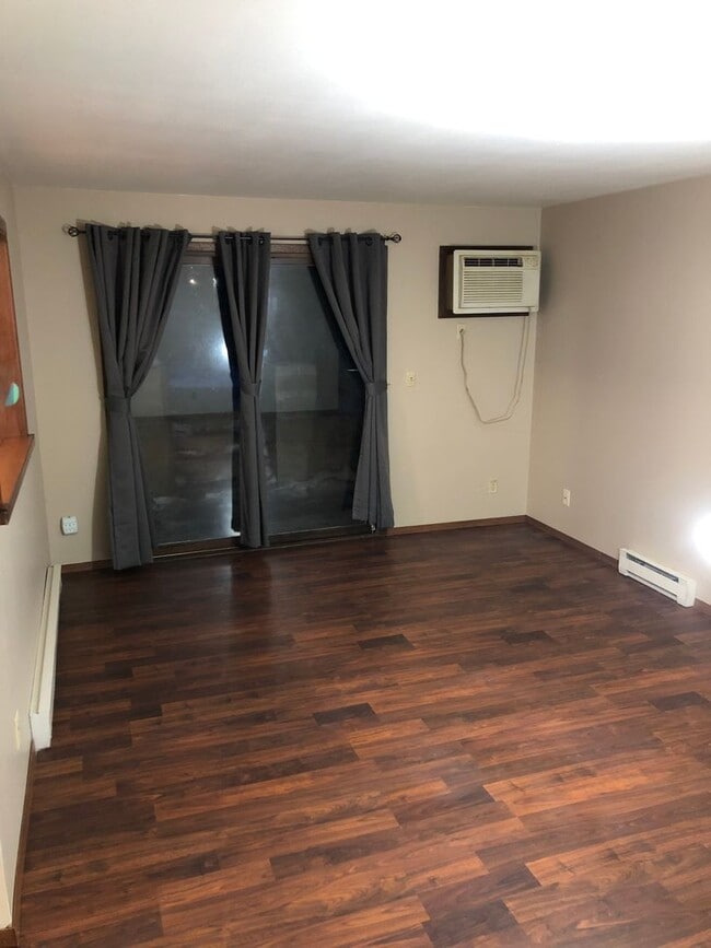 Photo - 4651 GOVERNORS DR