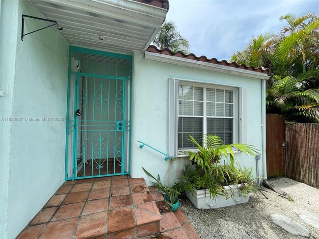 Photo - 2280 SW 20th St