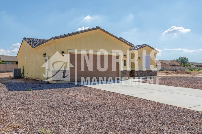 Photo - Beautiful Brand New Home