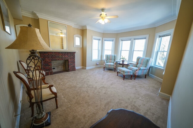 Photo - 3927 Kirk St Unit 2