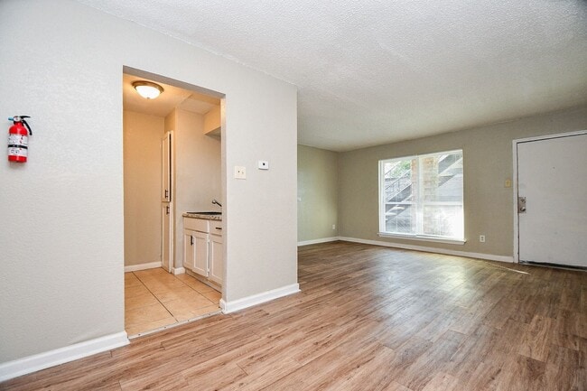 Photo - 7906 Prestwood Dr