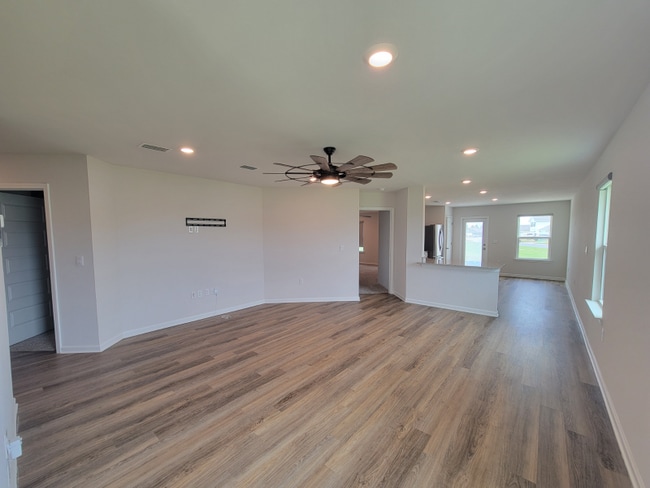 Photo - 6570 Atkins Rd
