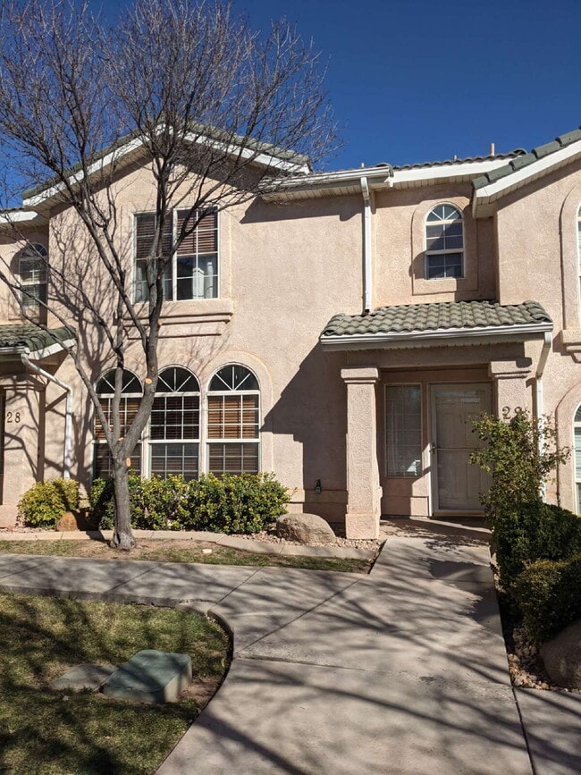 Building Photo - 3-Bed Townhouse in Saint George with Spacious 1400 Sq Ft Layout " Unit 29