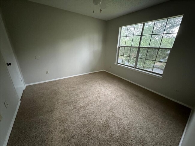 Photo - 4204 Everest Ln