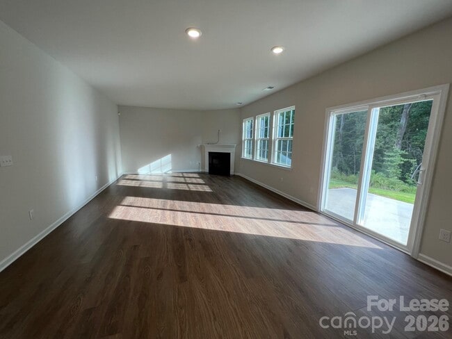 Photo - 194 Tackle Box Dr