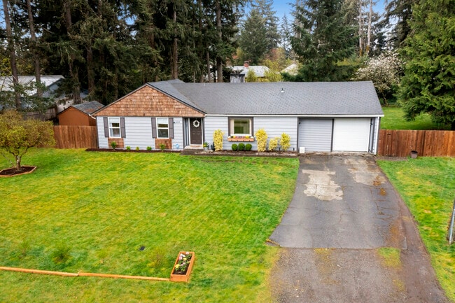 Photo - 5824 Hillcrest Dr SW