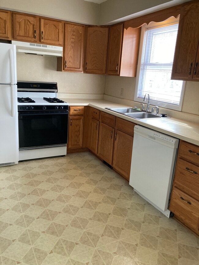 Photo - 1436 North Rd SE