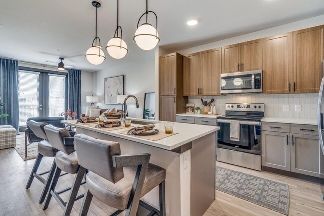 Building Photo - Lenox Cooper