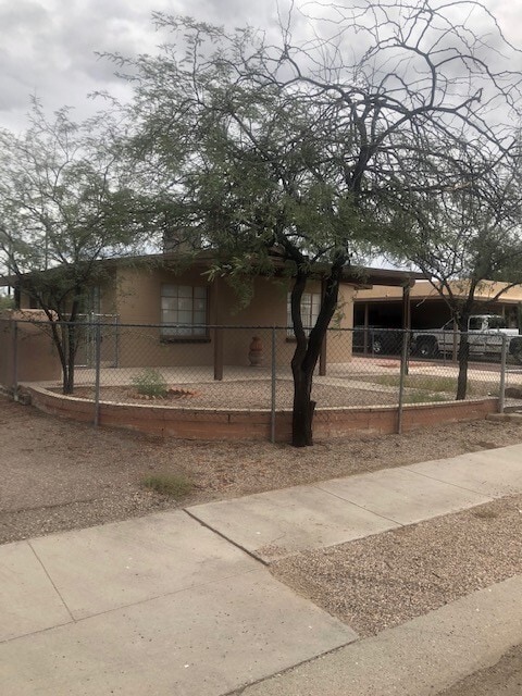 Photo - 1532 N El Rio Dr Unit A