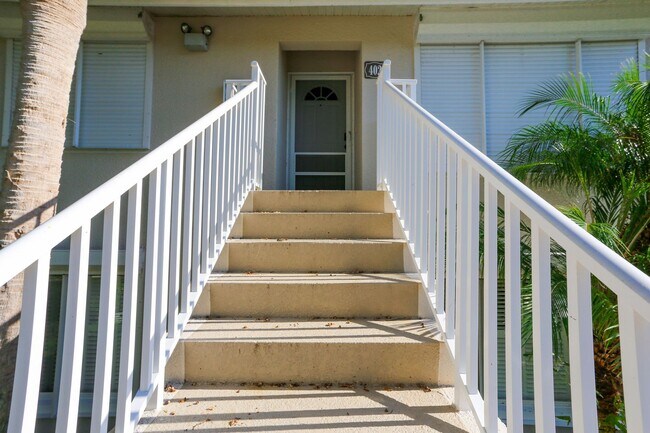Photo - ** 3/2 VERY NICE TOWNHOUSE AVAILABLE FOR S...