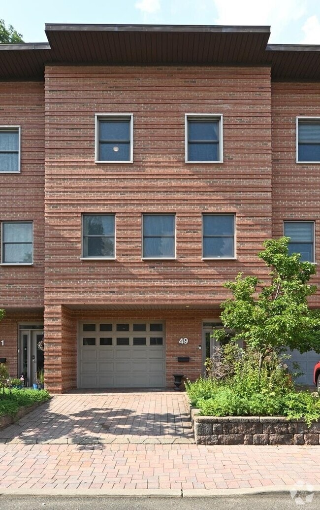 Building Photo - 49 W 19th St Rental