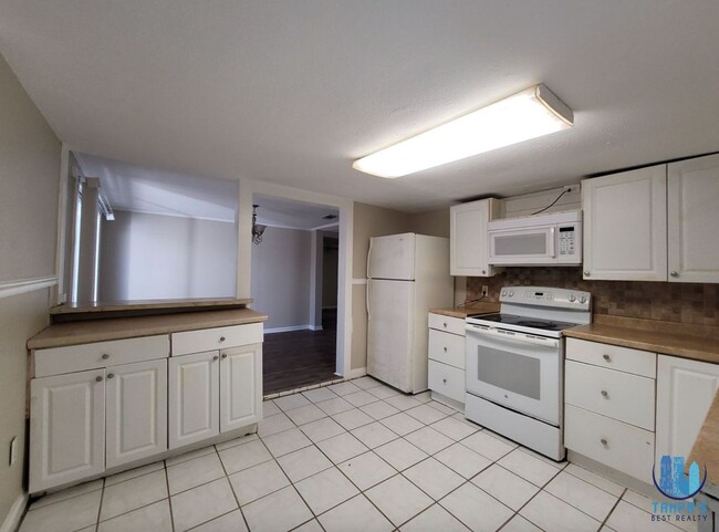 Photo - E99THAVE#1504 Unit 1504-A