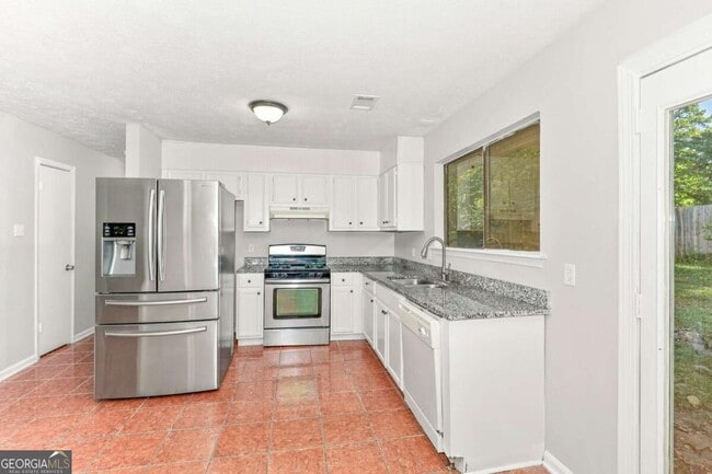 Photo - 596 Crestmont Ct