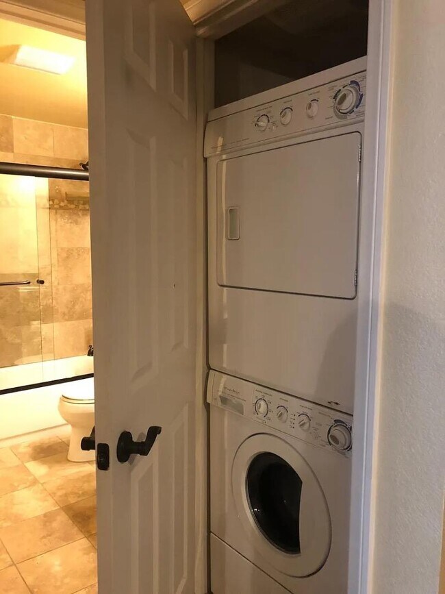 Photo - 3937 Nobel Dr