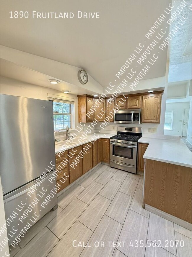 Photo - 1890 Fruitland Dr