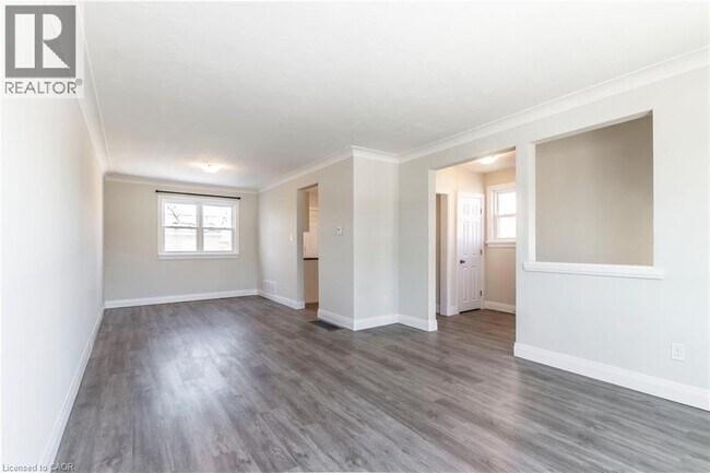 Photo - 2331 Barclay Rd