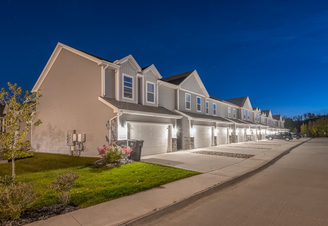 Twin Gates Townhomes - Twin Gates Townhomes