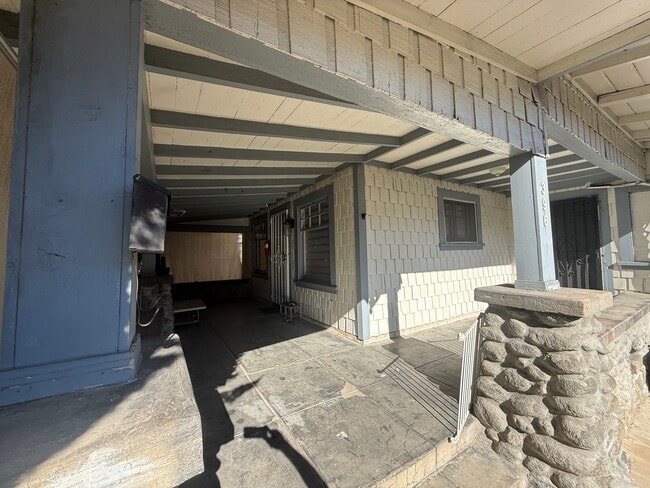 Photo - 396 N Mentor Ave Unit 396