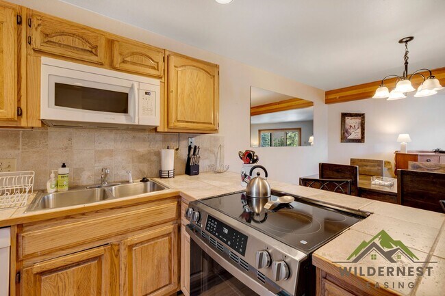 Photo - Bright and Welcoming Fully Furnished 2 Bedroom/2Bath Condo In Wildernest- All Utilities included