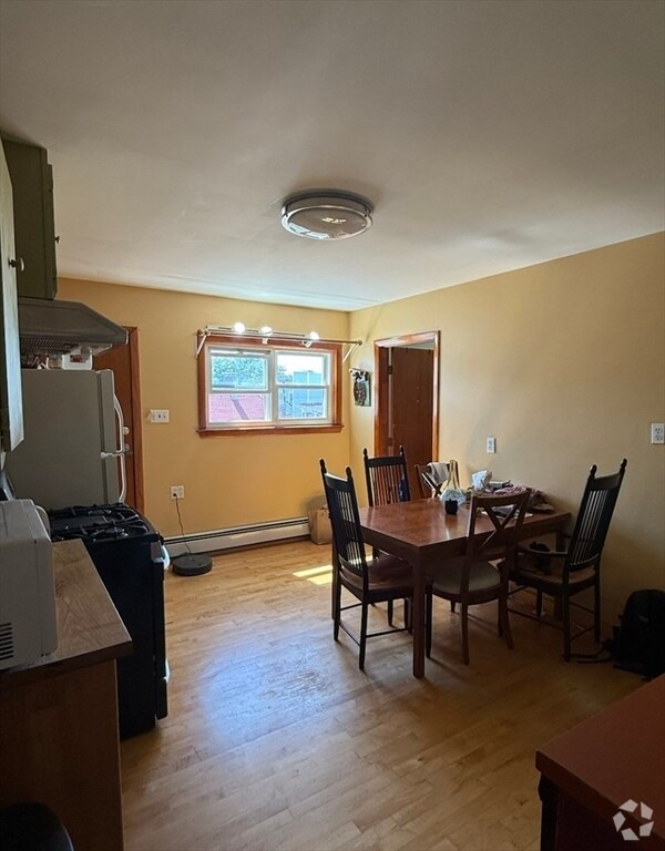 Building Photo - 54 Webster Ave Unit 3R Rental