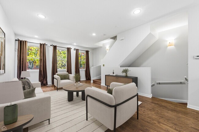 Photo - 556 E 32nd St Unit C