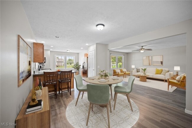 Photo - 3031 Logan Ln N Unidad 1