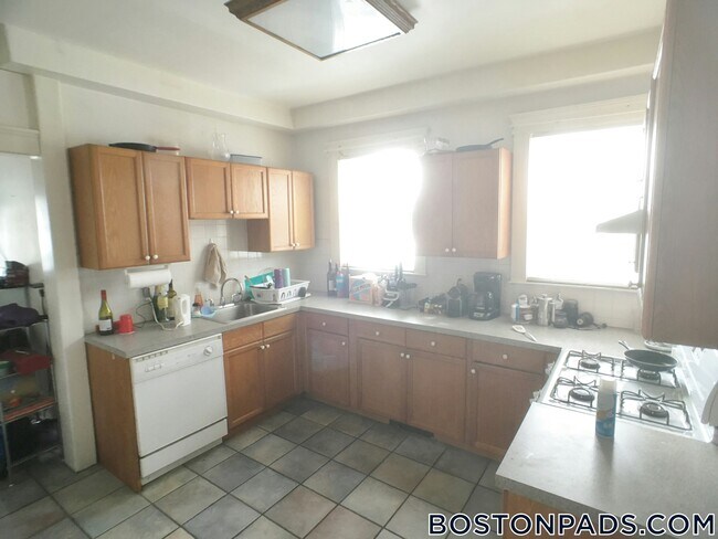 Photo - 140 Brooks St Unidad 1