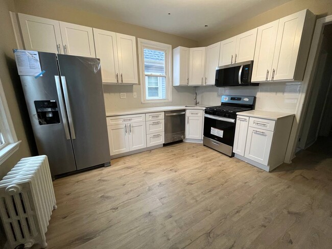 Kitchen - 12 Margaret St Townhome