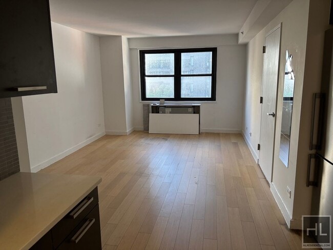 Building Photo - East 39th Street Rental