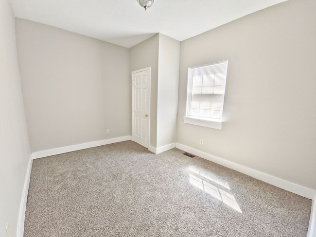 Photo - Spacious Three Bedroom House - MOVE IN TODAY!