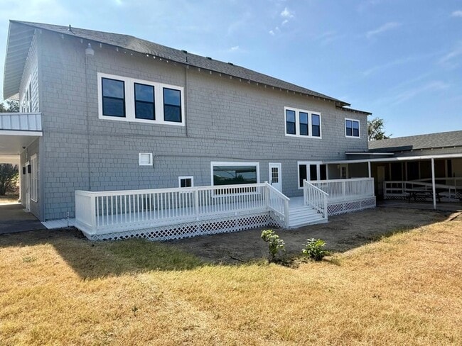 Photo - 1102 Beech St