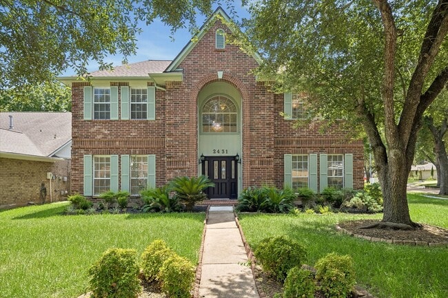 Building Photo - 2431 Parkwood Ln