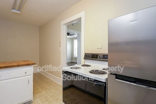 Photo - 400 S.Spring St