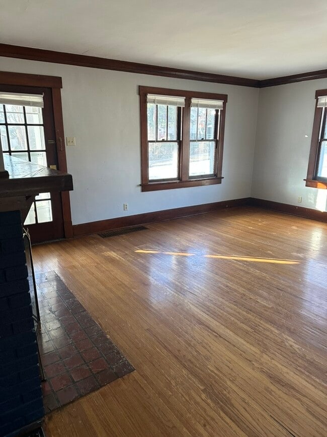 Photo - 204 S Linden Ave