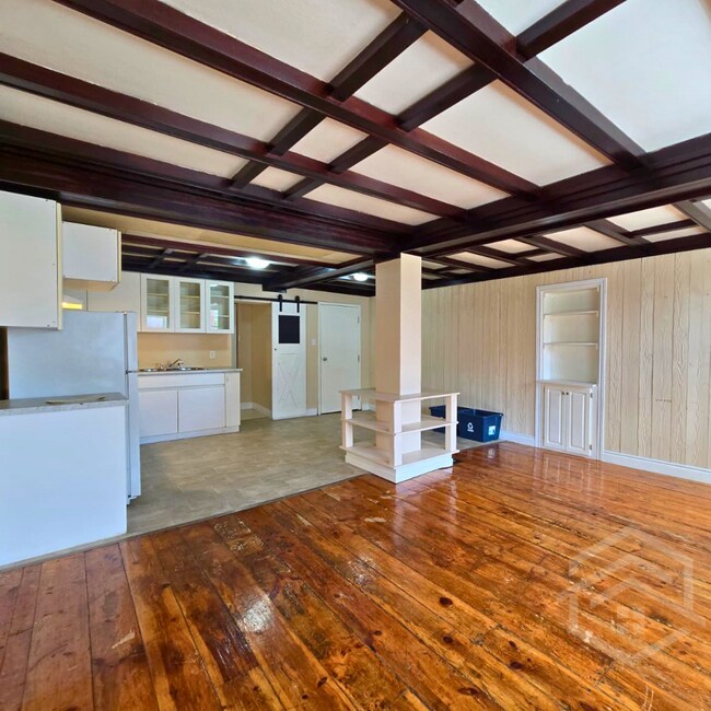 Photo - 1Bedroom Unit Available in Springfield!! Unit 2