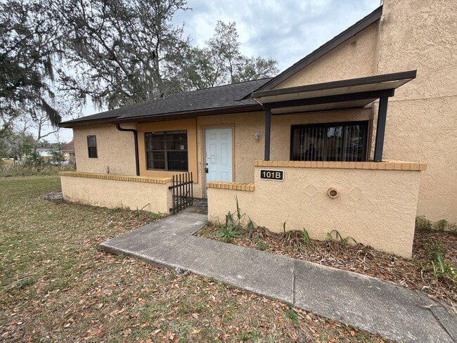 *** NOT available for show until MID APRIL ***Easy Maintenance 2 Bedroom 2 Bath! - *** NOT available for show until MID APRIL ***Easy Maintenance 2 Bedroom 2 Bath!